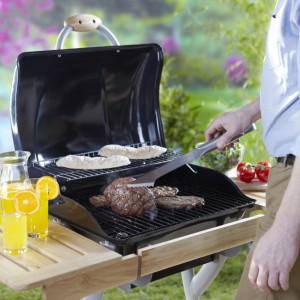 Charcoal Omega cooking steak