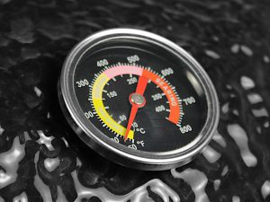 Kamado heat indicator